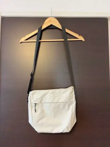 anello 크림색 숄더백