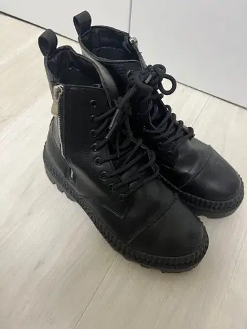 블랙 통굽 부츠 지퍼 포함