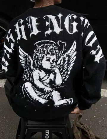 천사 디자인 니트 스웨터