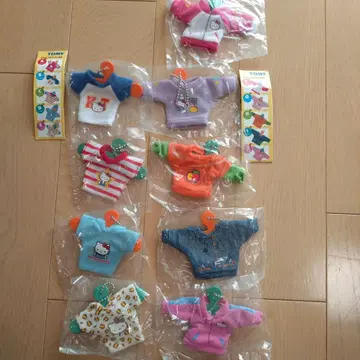 헬로키티 미니T셔츠 키링 9개 세트