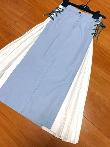 BEATRICE 스카이블루 화이트 플리츠 스커트 XS