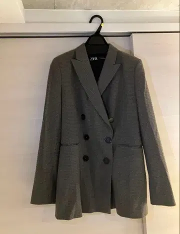 ZARA 그레이 체크 무늬 더블 브레스트 자켓 M