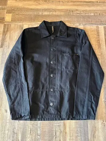 누디진의 덕 원단 자켓