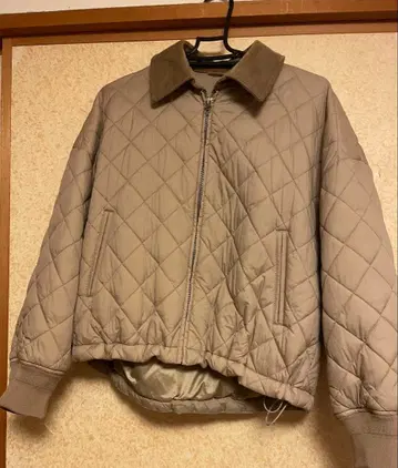 베이지 퀼팅 자켓 코듀로이 옷깃