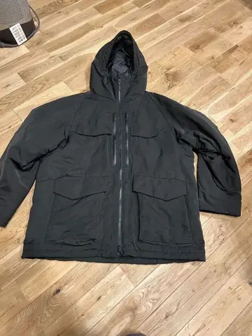 UNIQLO x White Mountaineering 다운 자켓