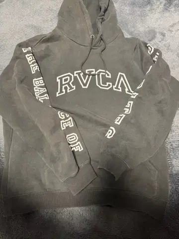 RVCA 그레이 후드 부착 후드티