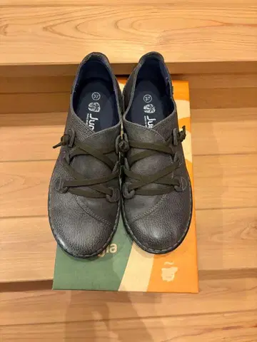 새상품급 Jungla 융그라 37 카키 그레이 23.5