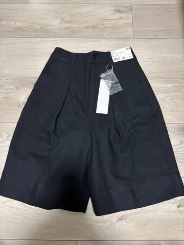 [택 포함 새상품] 유니클로 울 블렌드 저지 턱 숏팬츠