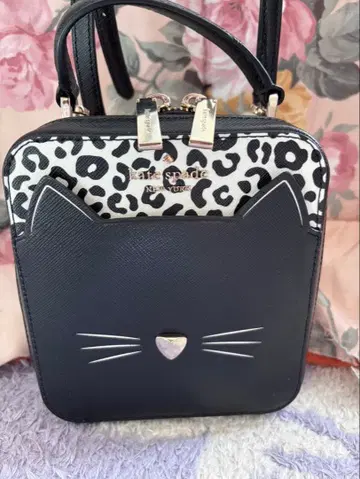 미사용 Kate Spade 고양이 귀 숄더백
