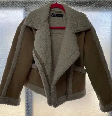ZARA 베이지 쉘파풍 무스탕 코트 M 사이즈