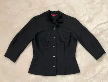 블랙 블라우스