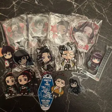 귀멸의 칼날 아크릴 키링 러버 스트랩 토키토 무이치로 이구로 오바나이