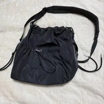 ZARA 나일론 숄더백 블랙 복조리