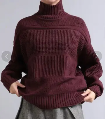 RNA-N 허니콤 와플 롱 터틀 니트 스웨터 보르도