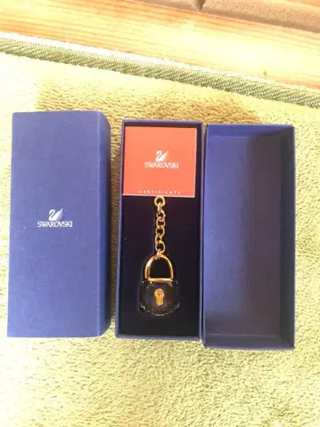 SWAROVSKI 키링 열쇠 디자인