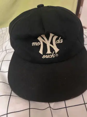 Monday suck street cap[black]