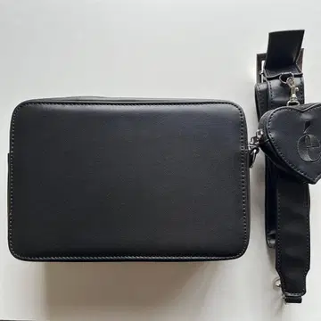 에피 숄더백 블랙