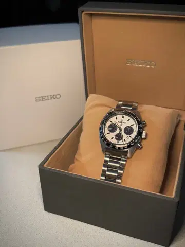 세이코 프로스펙스 크로노그래프 새상품급 솔라 SBDL085