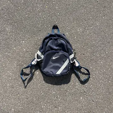 NIKE 은색 택 백팩 네이비 y2k