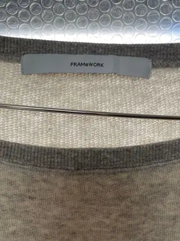 FRAMEWORK 그레이 트레이닝복