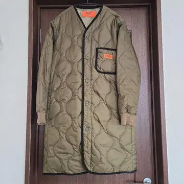 UNIVERSAL OVERALL 퀼팅 코트 S 새상품급