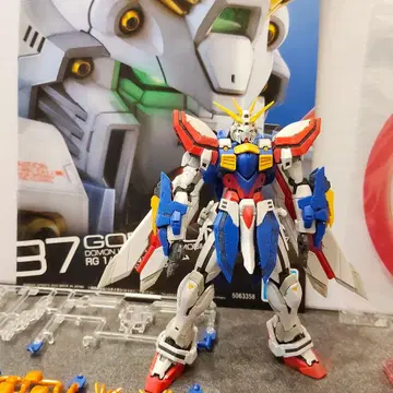 부분 조립 완성품 RG 갓건담