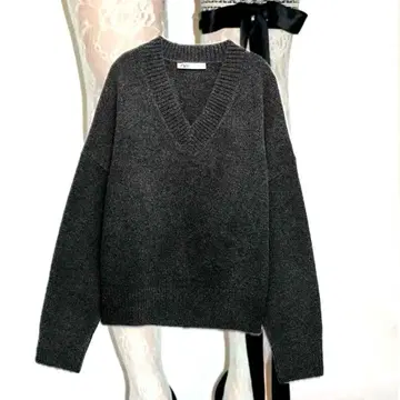 ZARA 니트 스웨터