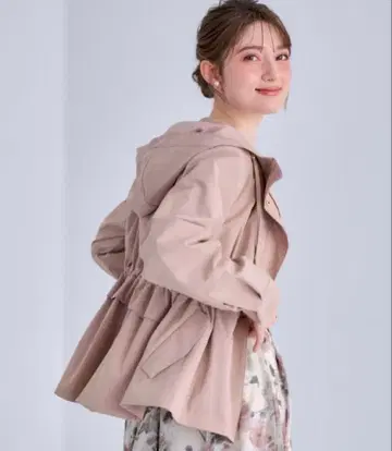 새상품 쿠튀르 브로치 마운틴 파카 사랑받는 맘파 점퍼 M 사이즈