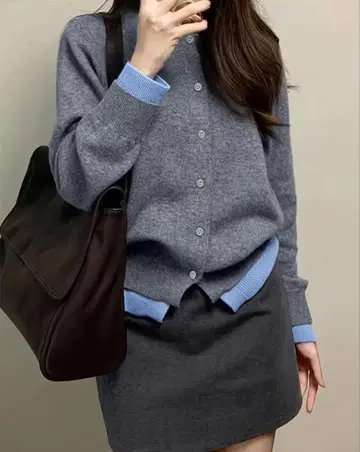그레이와 스카이블루 버튼 가디건