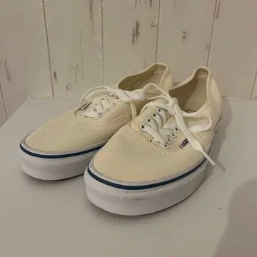 VANS Authentic 스니커즈