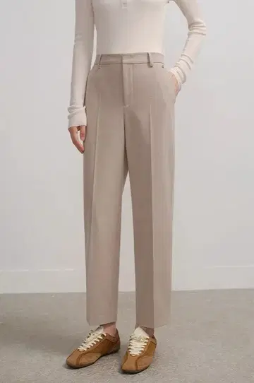 센터 프레스 슬랙스 팬츠 (베이지 계열) S 사이즈