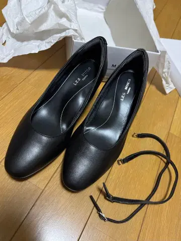 [박스 포함 미사용] LES MUES Femme 블랙 하이힐 23.5cm