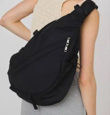 un/neu 안노이 발수 멀티 아웃 포켓 문 바디백