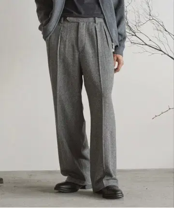 [ M 사이즈 ] TWEED STRAIGHT TROUSERS