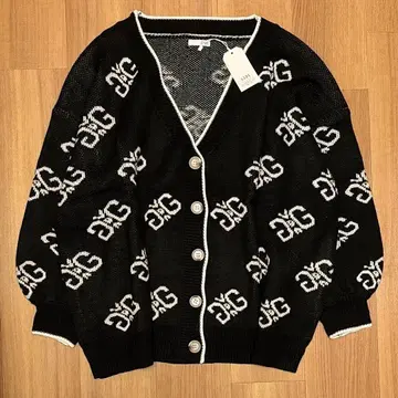 새상품 제이다 Symmetry GYDA pattern 니트 가디건 블랙