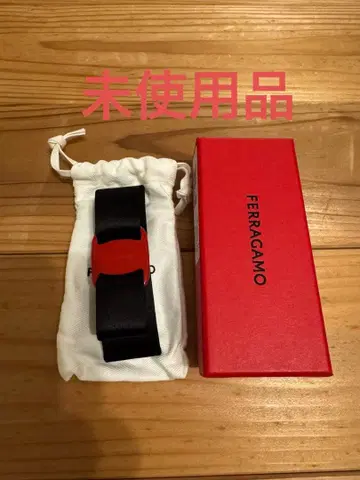 FERRAGAMO 머리핀 bk x red