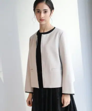 아나텔리어 울 압축 저지 모조 진주 장식 자켓