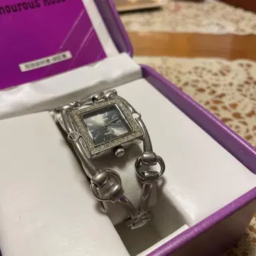 실버 스퀘어 쿼츠 손목시계