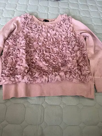 TO BE CHIC 프릴 장식 핑크 긴팔 맨투맨 M