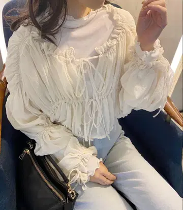 원 애프터 어나더 NICE CLAUP 블라우스 23ss