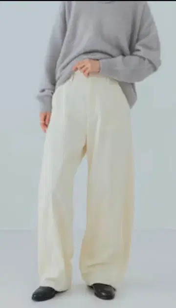 어반 리서치 UR 코듀로이 커브 팬츠