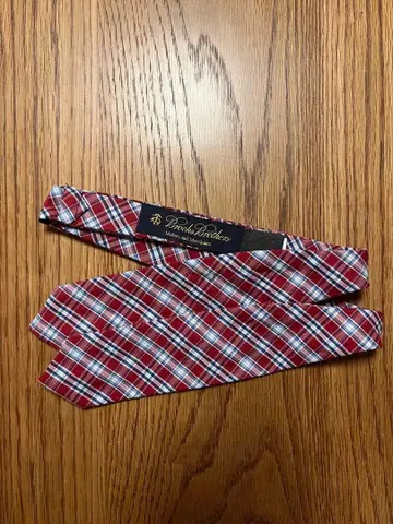Brooks Brothers 체크 패턴 넥타이