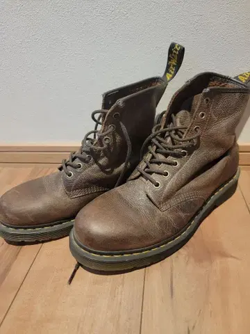 (28cm) 8홀 닥터 마틴 브라운 부츠