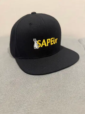 에프알2 fr2 sapeur 콜라보 토끼 자수 로고