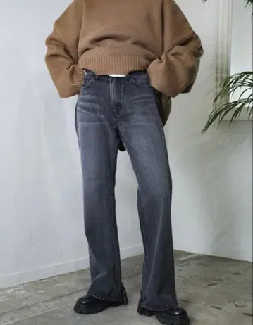 치카시츠플러스 데님 팬츠 블랙