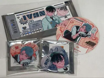 에이리언 스테이지 에이스테 애니카페 이반 금박 티켓 캔뱃지