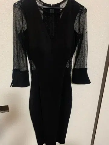 블랙 타이트 핏 드레스