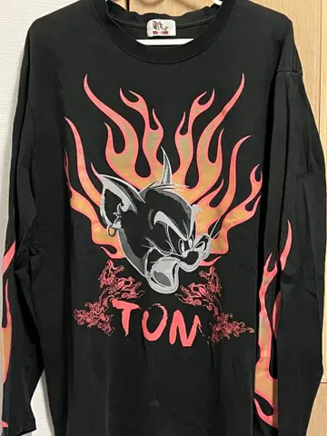 구제 빈티지 톰 프레임 디자인 롱 슬리브 티셔츠