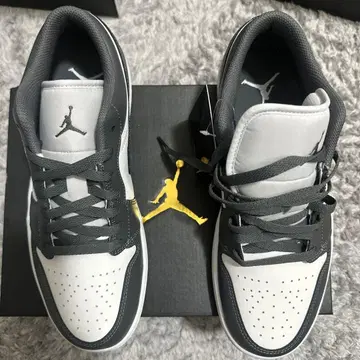 조던 화이트/그레이 스니커즈