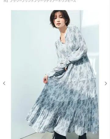 COCO DEAL 오카자키사에 콜라보 플라워 프린트 플리츠 티어드 원피스